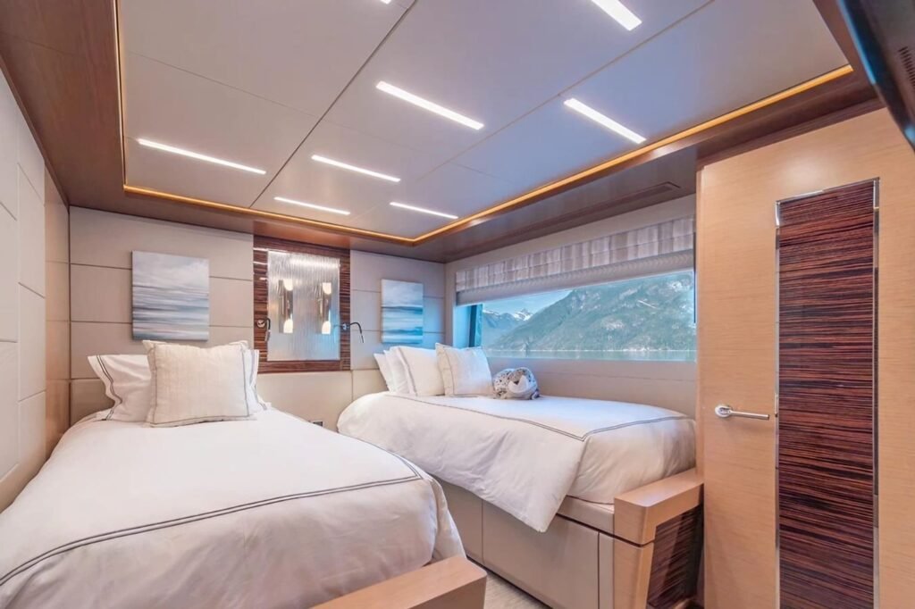 Voyager Yacht for charter 12