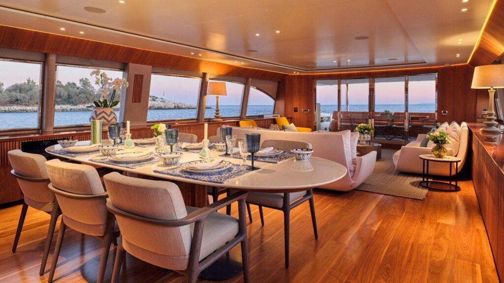 Whisper V charter yacht