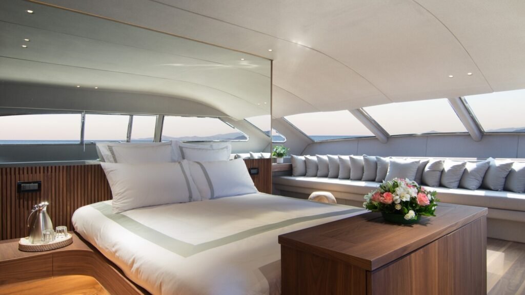 Whisper V charter yacht