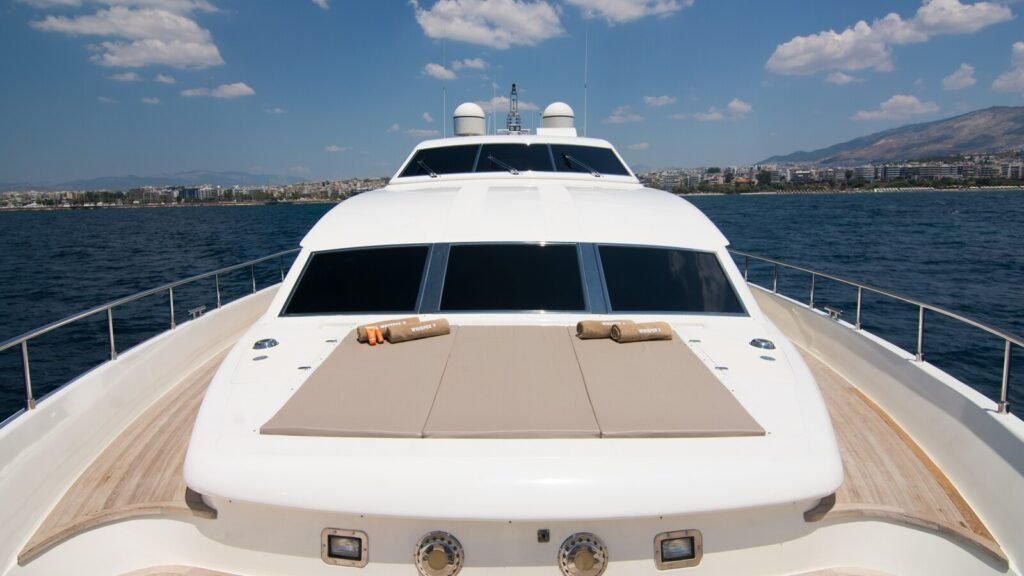 Whisper V charter yacht