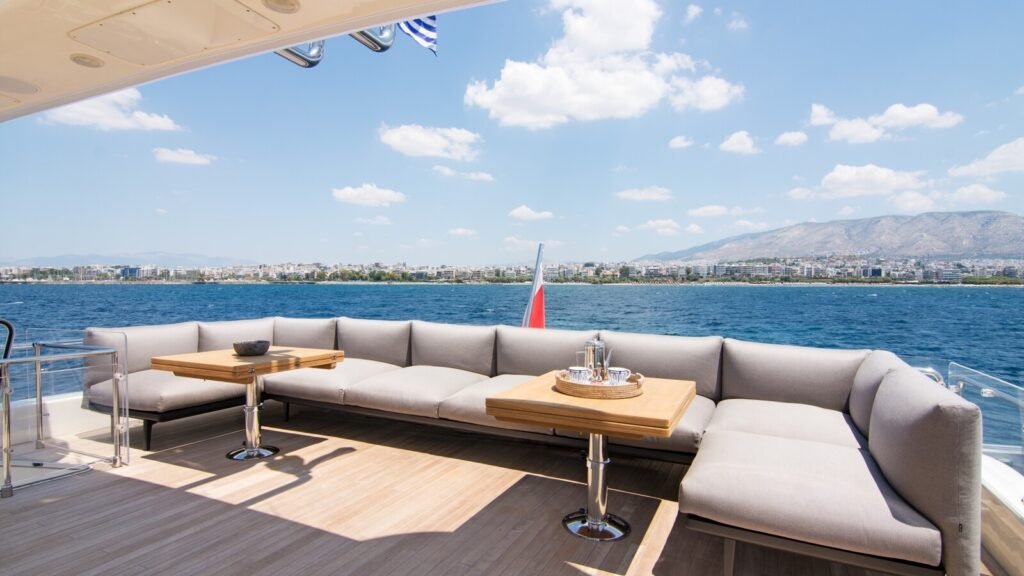 Whisper V charter yacht