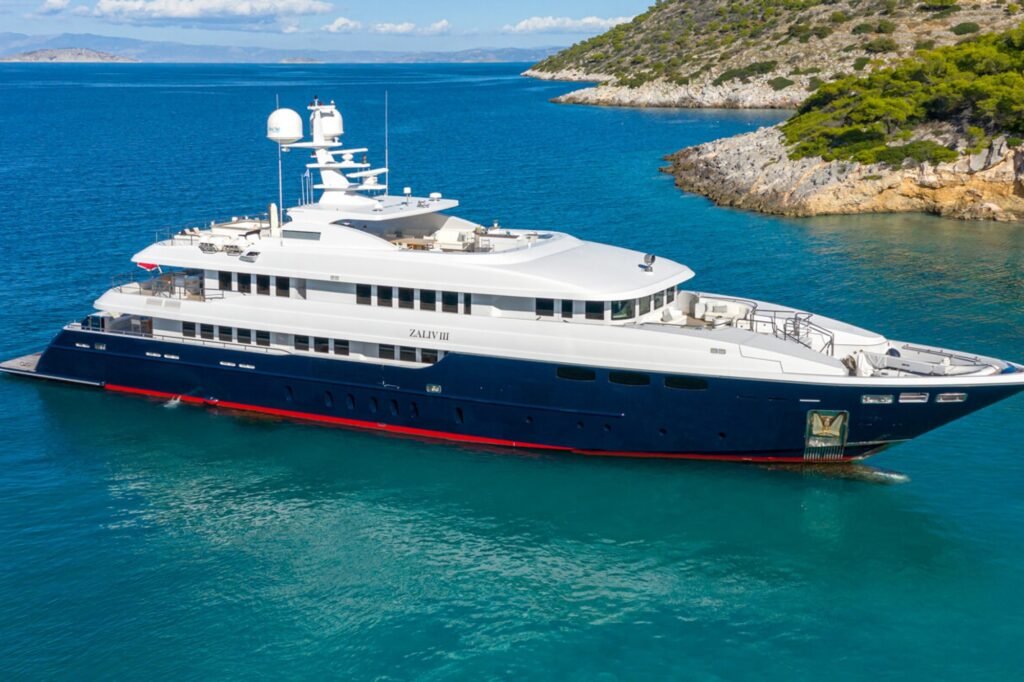 ZALIV III for charter, profile