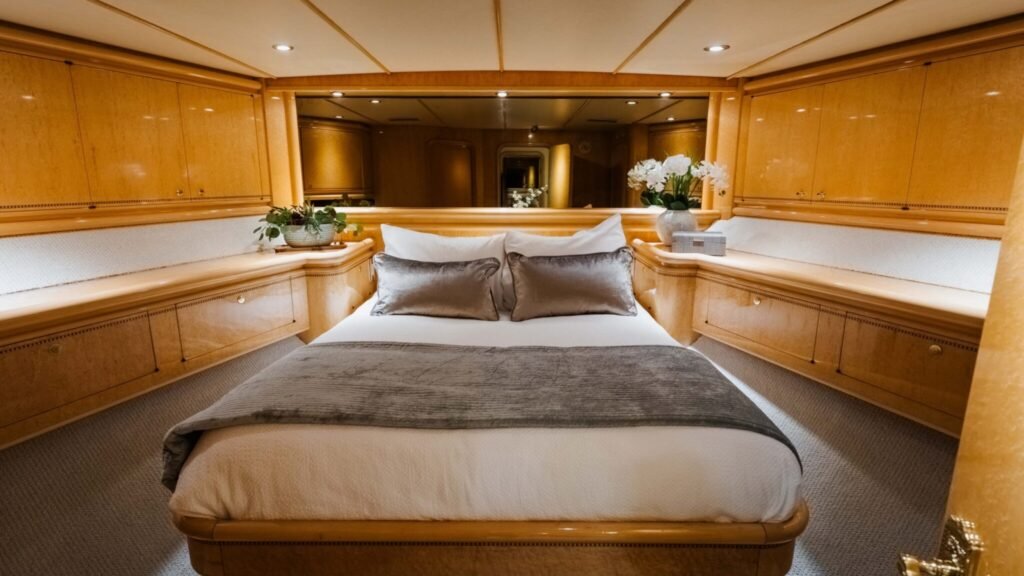 SUMMER SUNSET - Guest Double Stateroom