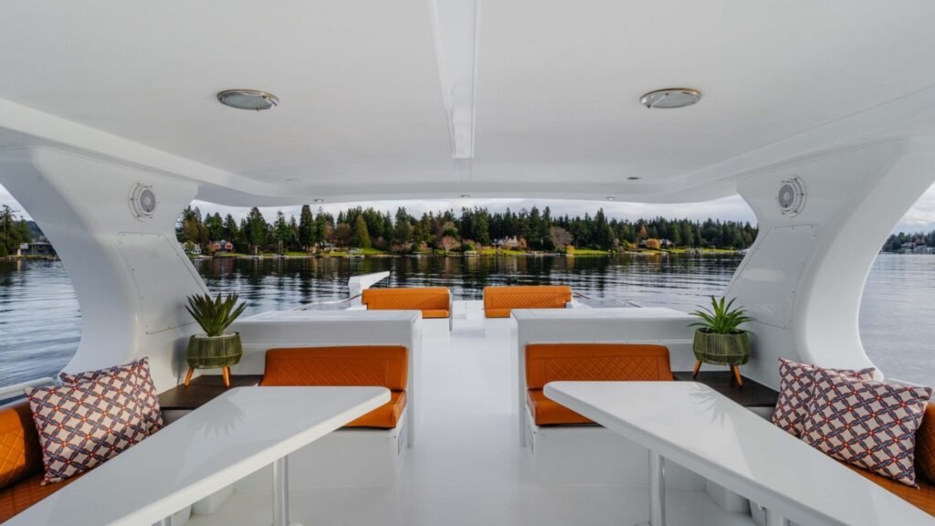 SUMMER SUNSET - Sundeck Lounge