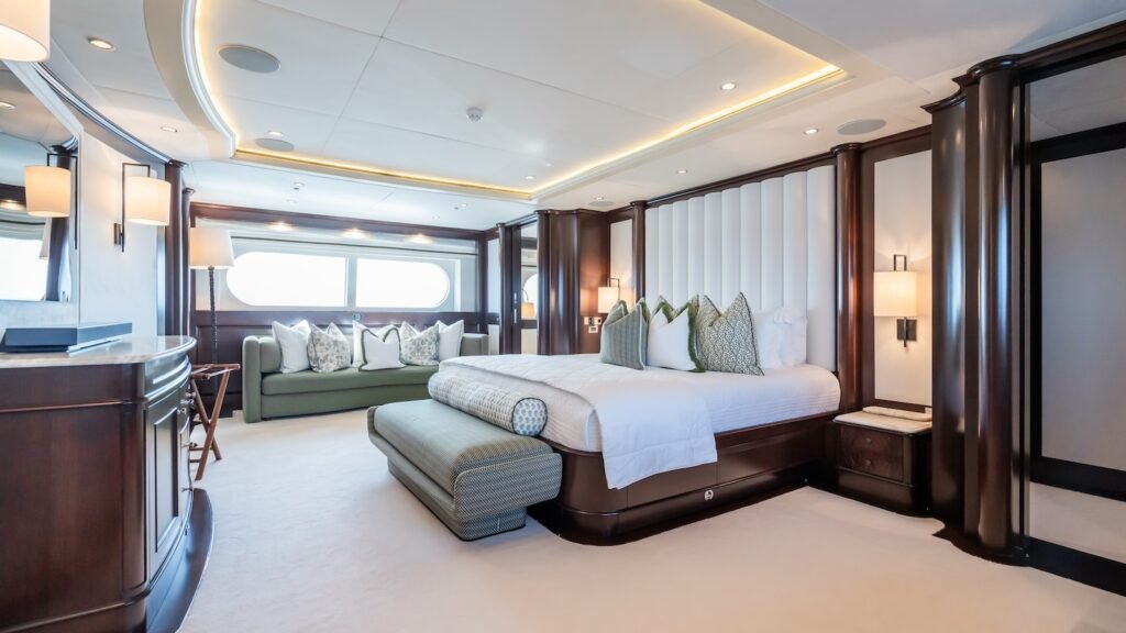 MAXIMILIAN MMIV - Sunrise Yachts 2009 luxury charter yacht, view 7