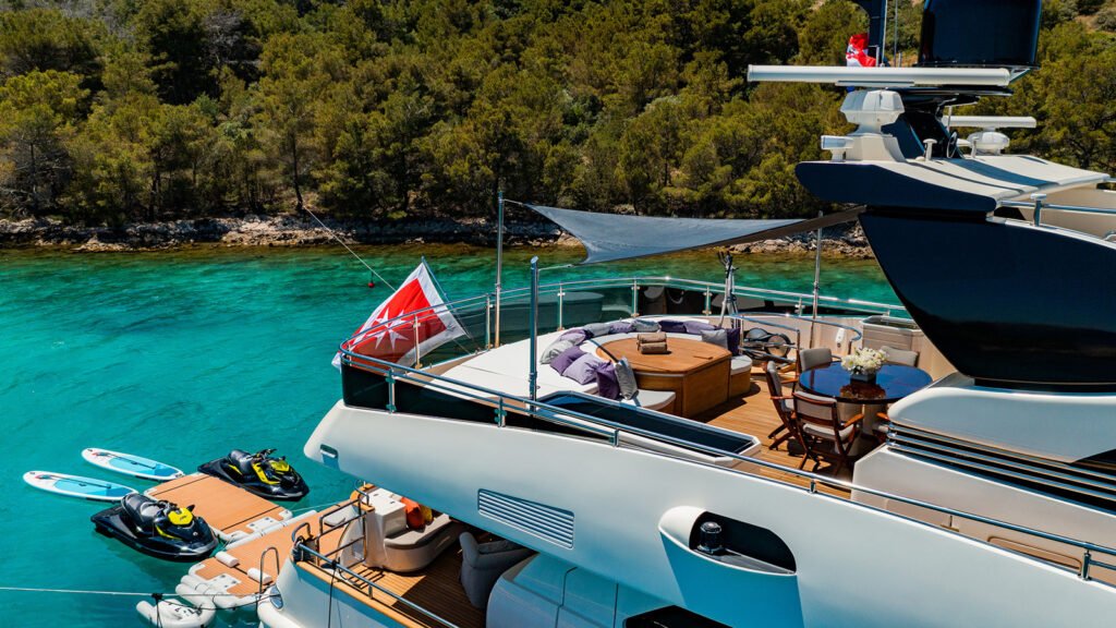 NOVELA aft deck and swim platform from above, toys alongside