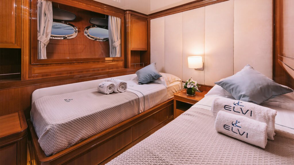 ELVI twin guest cabin