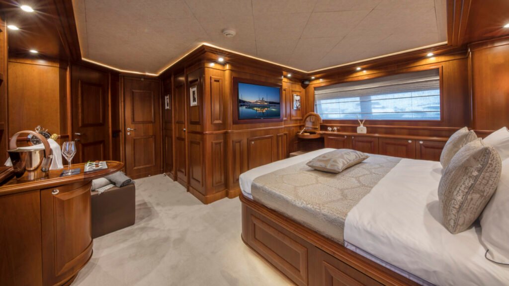 ENA master cabin