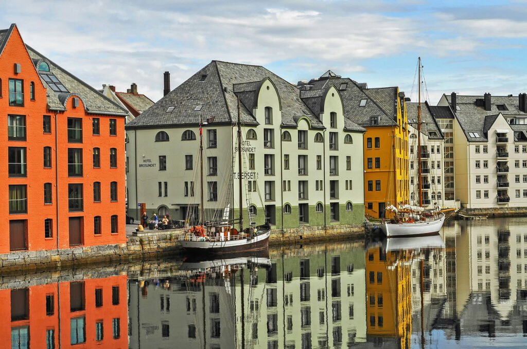 Alesund yacht charter cruising