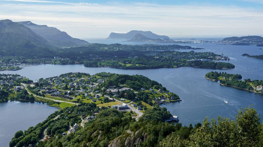 Alesund yacht charter cruising