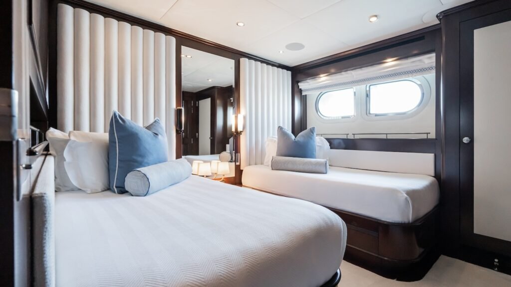 MAXIMILIAN MMIV - Sunrise Yachts 2009 luxury charter yacht, view 9