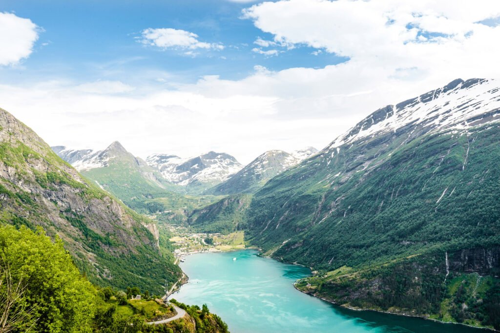 Geiranger yacht charter cruising
