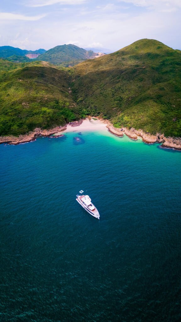 Hong Kong yacht charter cruising