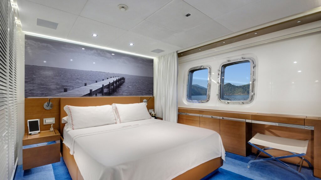 MORNING STAR - Sanlorenzo 2018 luxury charter yacht, view 19
