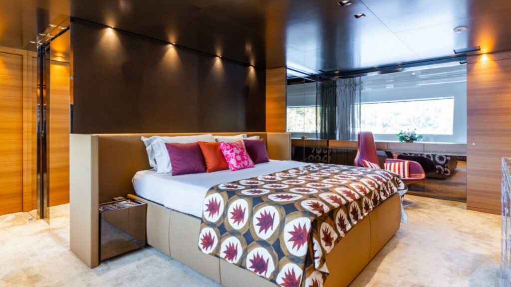 TAKARA ONE - Sanlorenzo 2016 luxury charter yacht, view 24