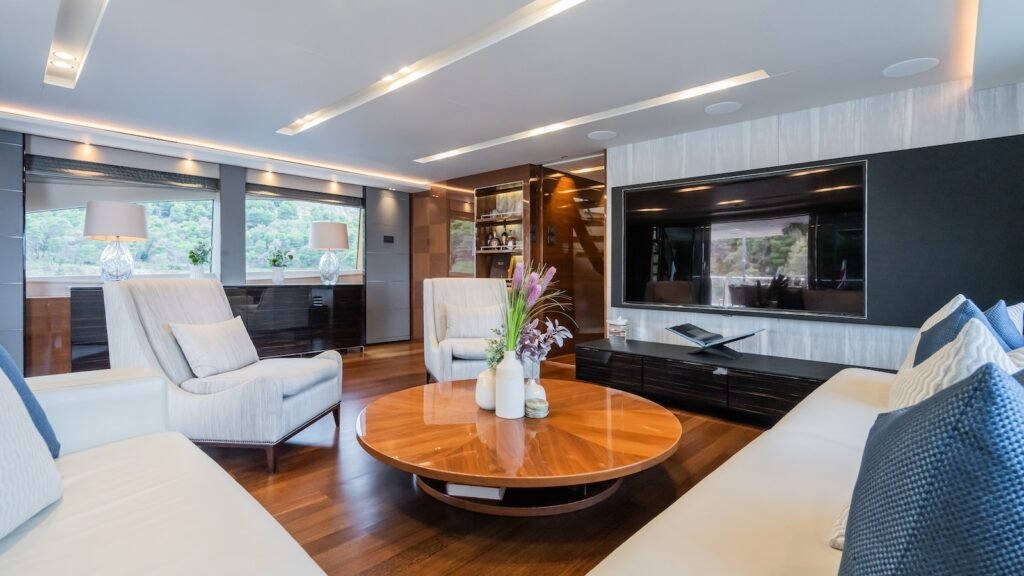 LE VERSEAU - Princess 2016 luxury charter yacht, view 5