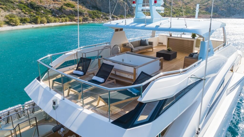 LE VERSEAU - Princess 2016 luxury charter yacht, view 3