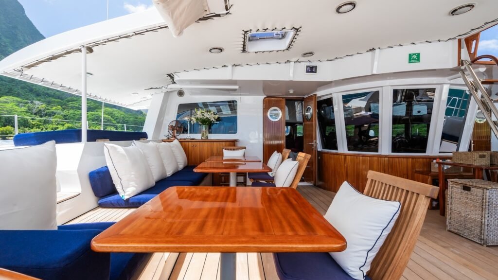 DOUCE FRANCE - Alumarine 1998 luxury charter yacht, view 28