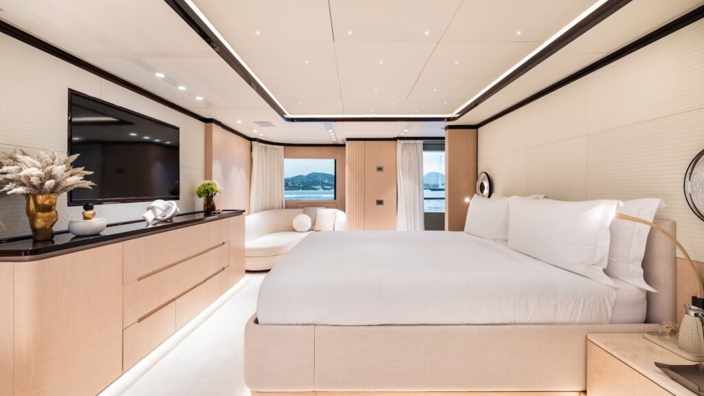 NOCTURNE - Benetti 2023 luxury charter yacht, view 8