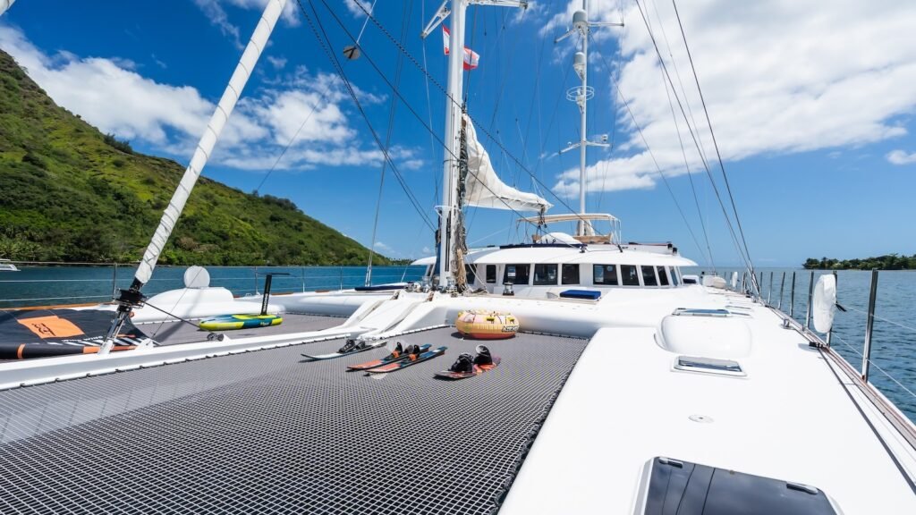 DOUCE FRANCE - Alumarine 1998 luxury charter yacht, view 20