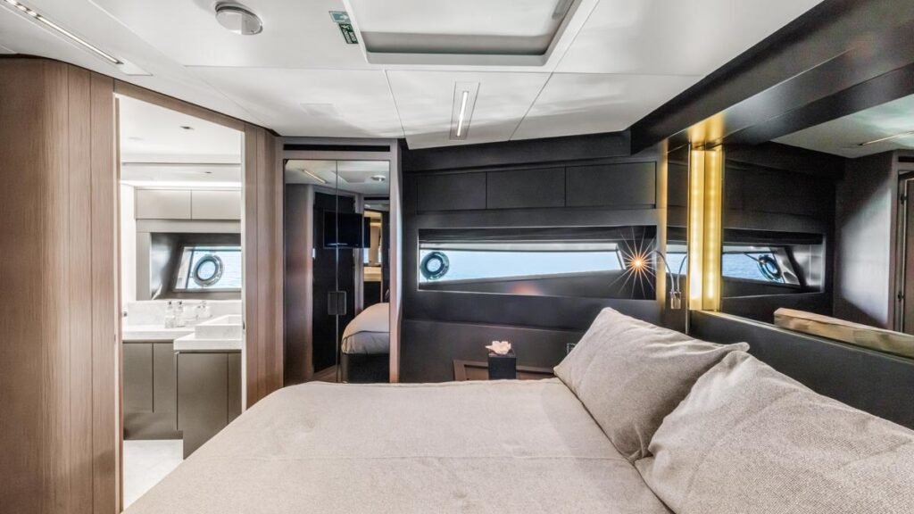 SAMIRA - VIP Stateroom