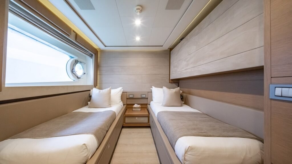 THALYSSA - Custom Line 2012 luxury charter yacht, view 9