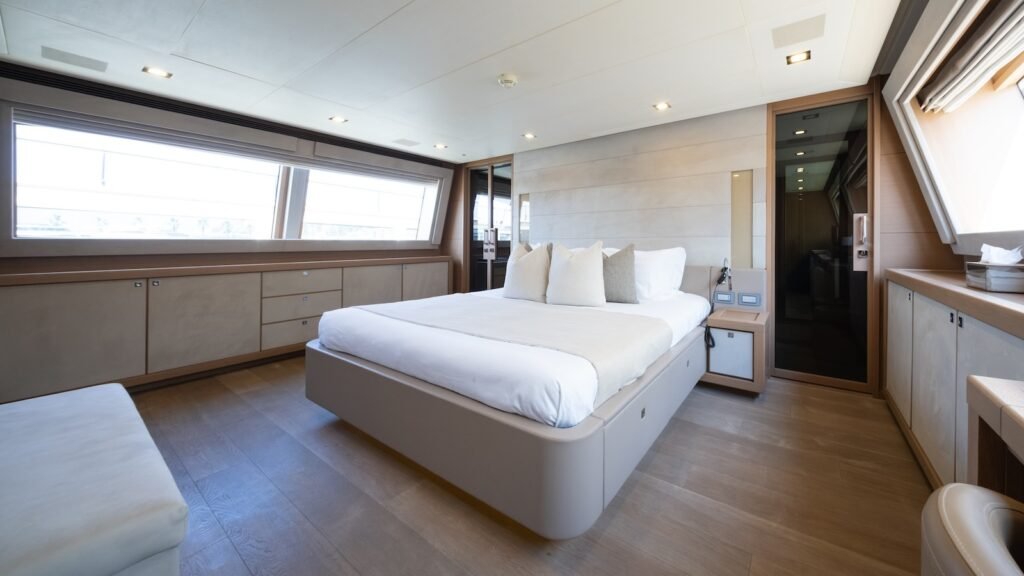 THALYSSA - Custom Line 2012 luxury charter yacht, view 7
