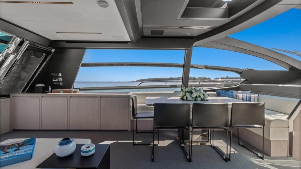SAMIRA - Dining and Galley Zone