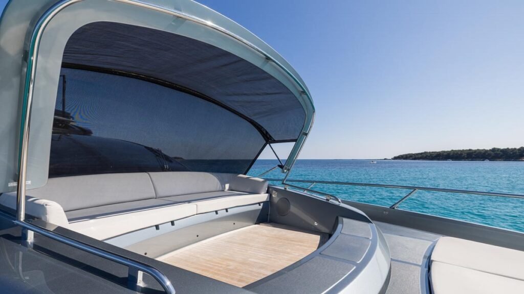 SAMIRA - Foredeck Sun Terrace