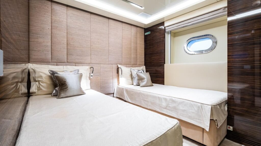 BLUE MOON - Admiral 2014 luxury charter yacht, view 24