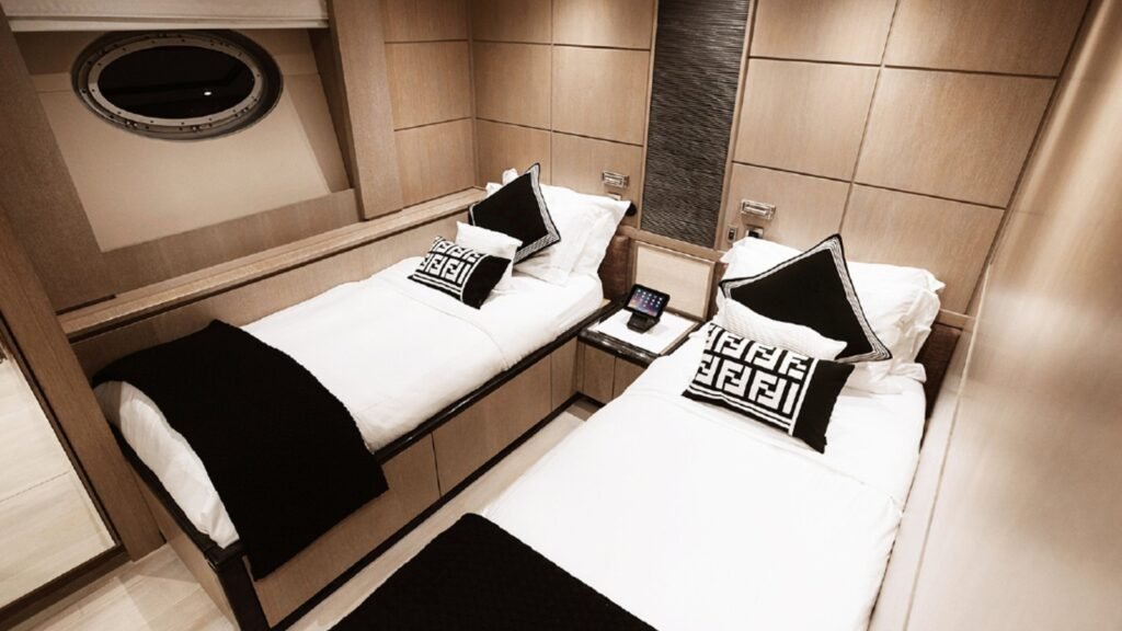 Twin cabin