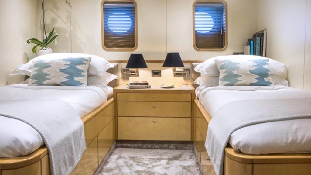 Aqua Blu - Brooke Marine 60m charter yacht - image 22