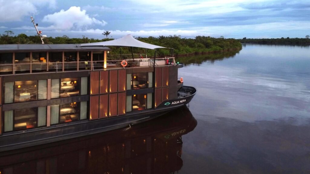 Explorer charter yacht Florida, tender deployed in the Keys