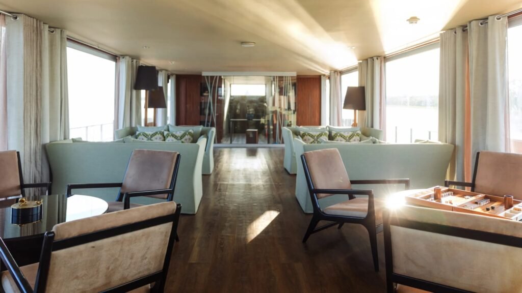 Aria Amazon - Noor Design 45m charter yacht - image 12