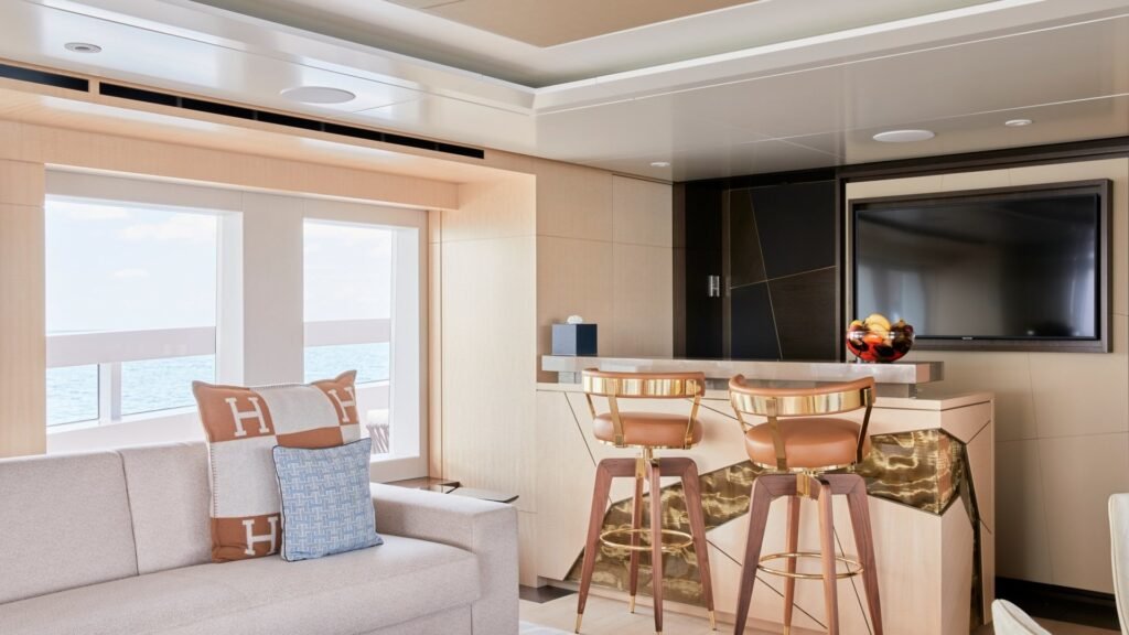 Arkadia - Heesen 49m charter yacht - image 25