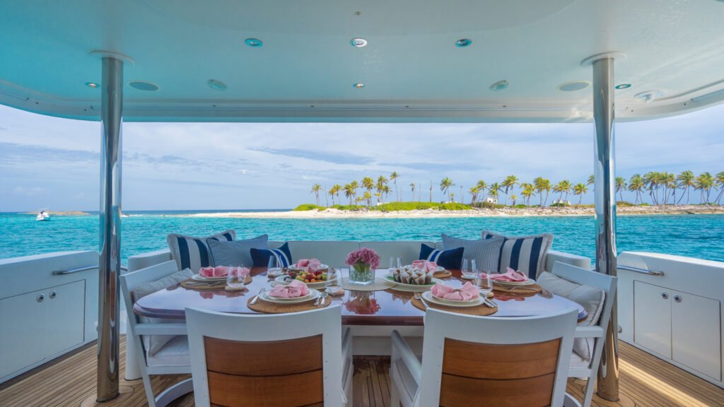 BETH ANN - Aft deck dining