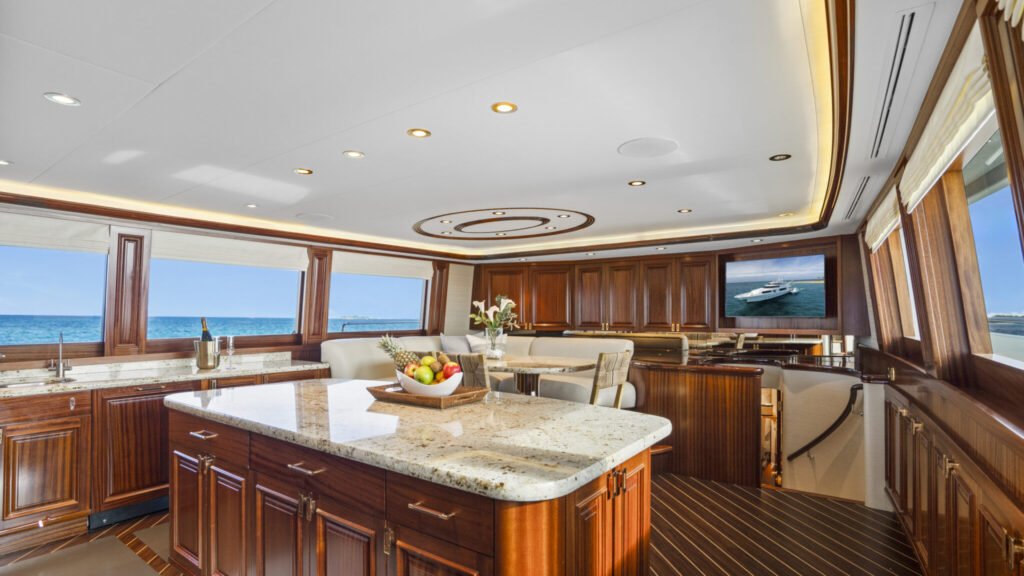 BETH ANN - Country kitchen galley