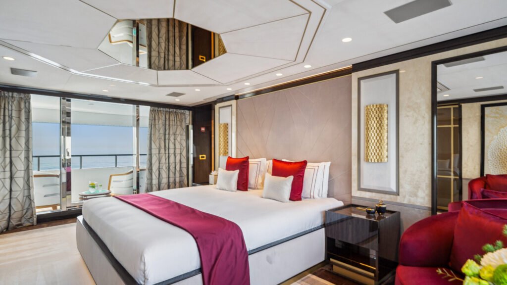 Benetti 49.98m motor yacht BOMBAY for charter
