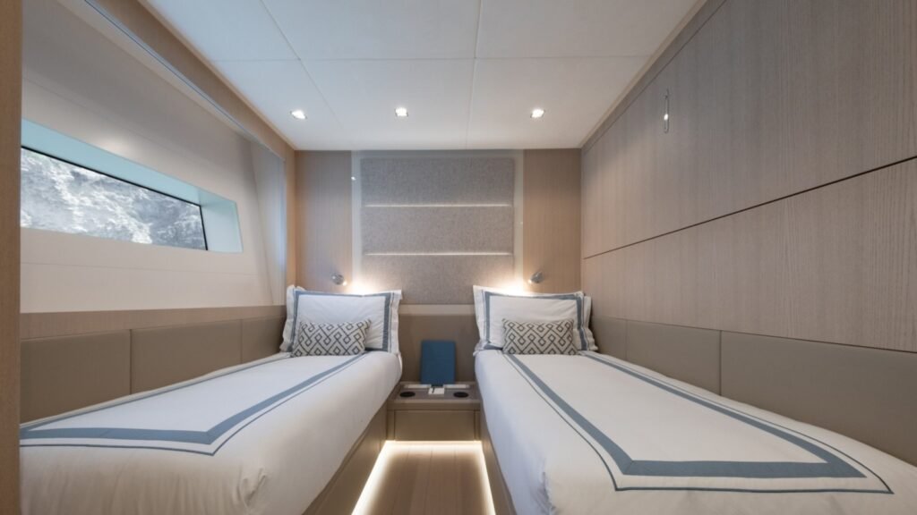 Convertible cabin