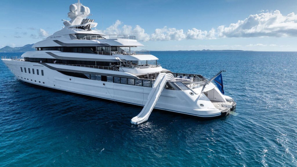 CC Summer - Yacht CC-Summer stern water slide at anchor