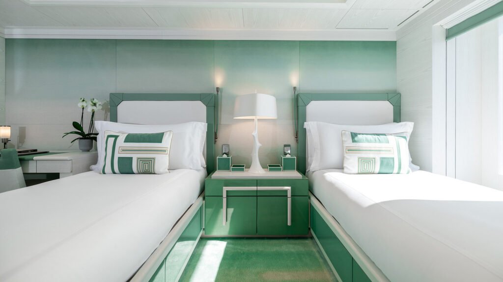 CC Summer - Yacht CC-Summer twin cabin green lacquer