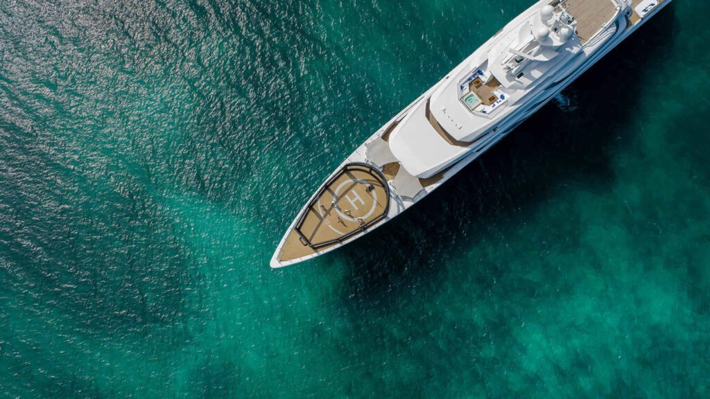 CC Summer - Yacht CC-Summer aerial bow helideck