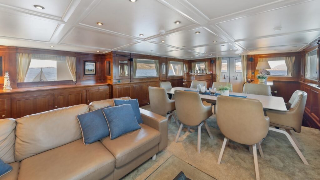 Chantal, 38.74m Global Engineering classic charter yacht (view 13)