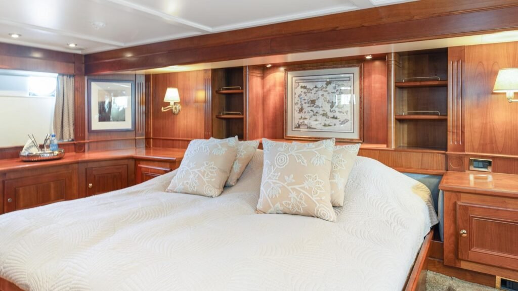 Chantal, 38.74m Global Engineering classic charter yacht (view 27)