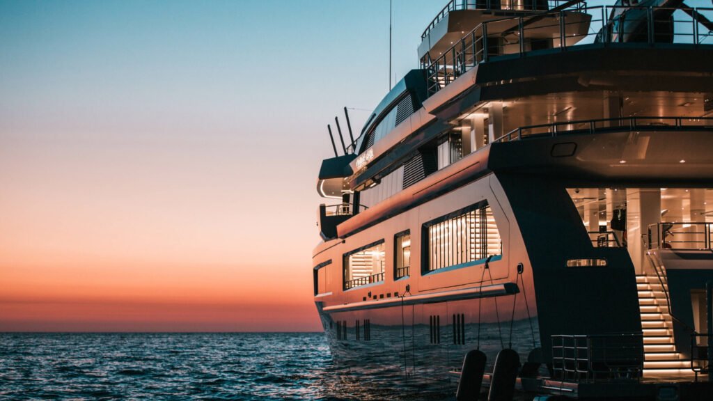 Cloudbreak yacht charter