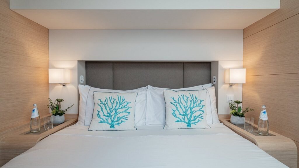 Vip Cabin Headboard
