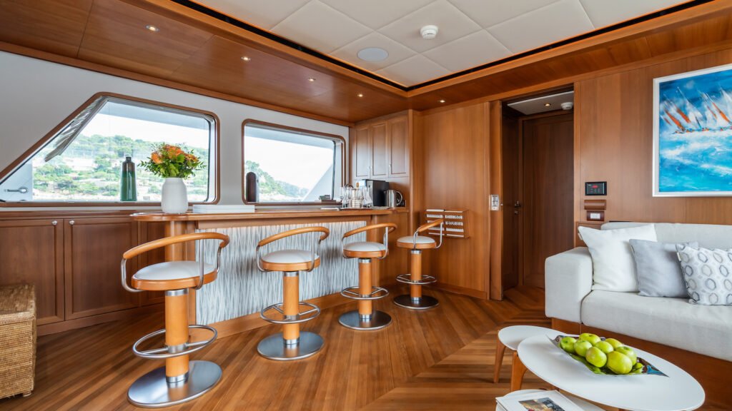 Cornelia yacht for charter - image 06