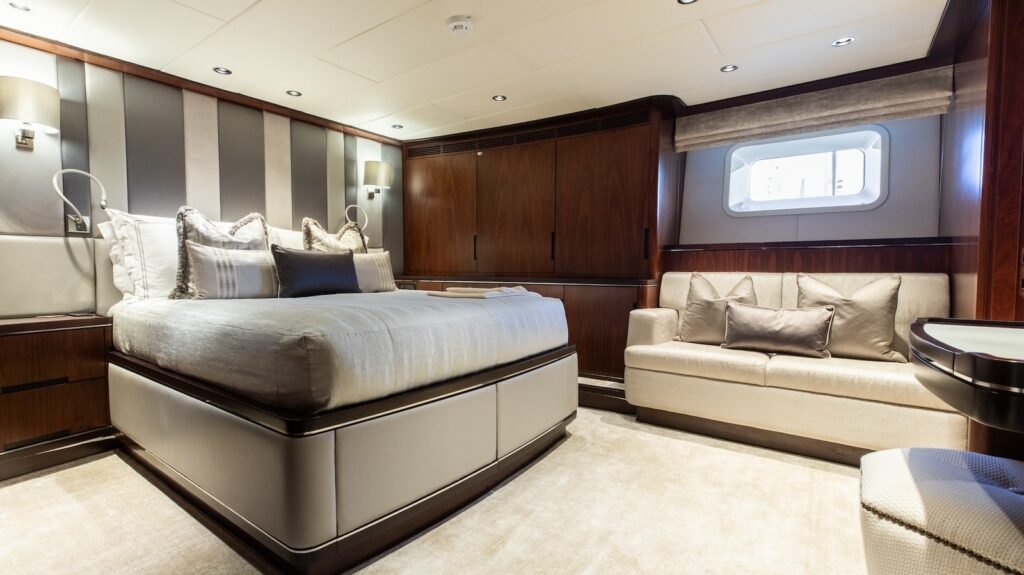 DAKOTA - VIP Stateroom