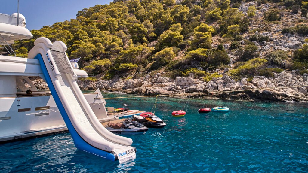 Custom Line yacht on the French Riviera, charter