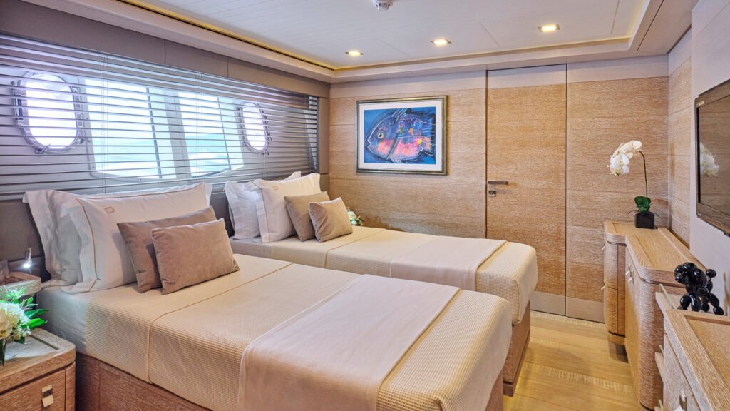 DALOLI, 33m Custom Line charter yacht - exterior view